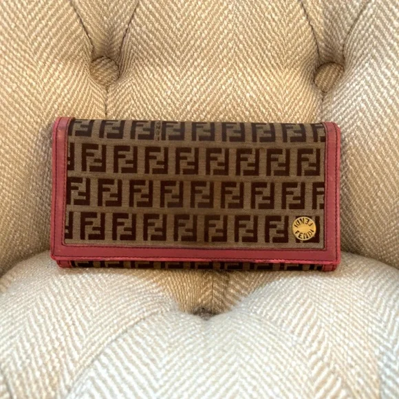 Authentic Fendi Zucchino Canvas Pink Leather Bifold Wallet - Picture 2 of 11